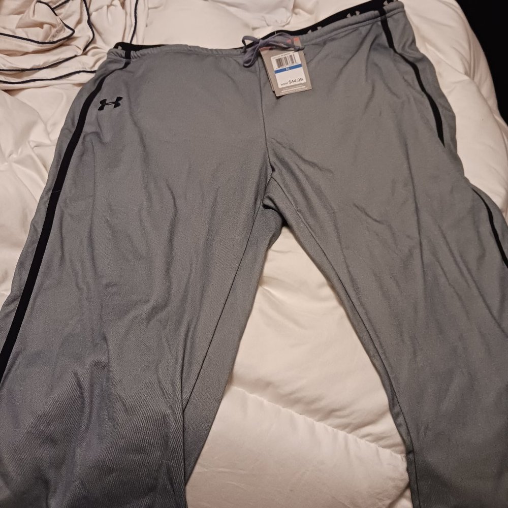 Womens xl under armor capris